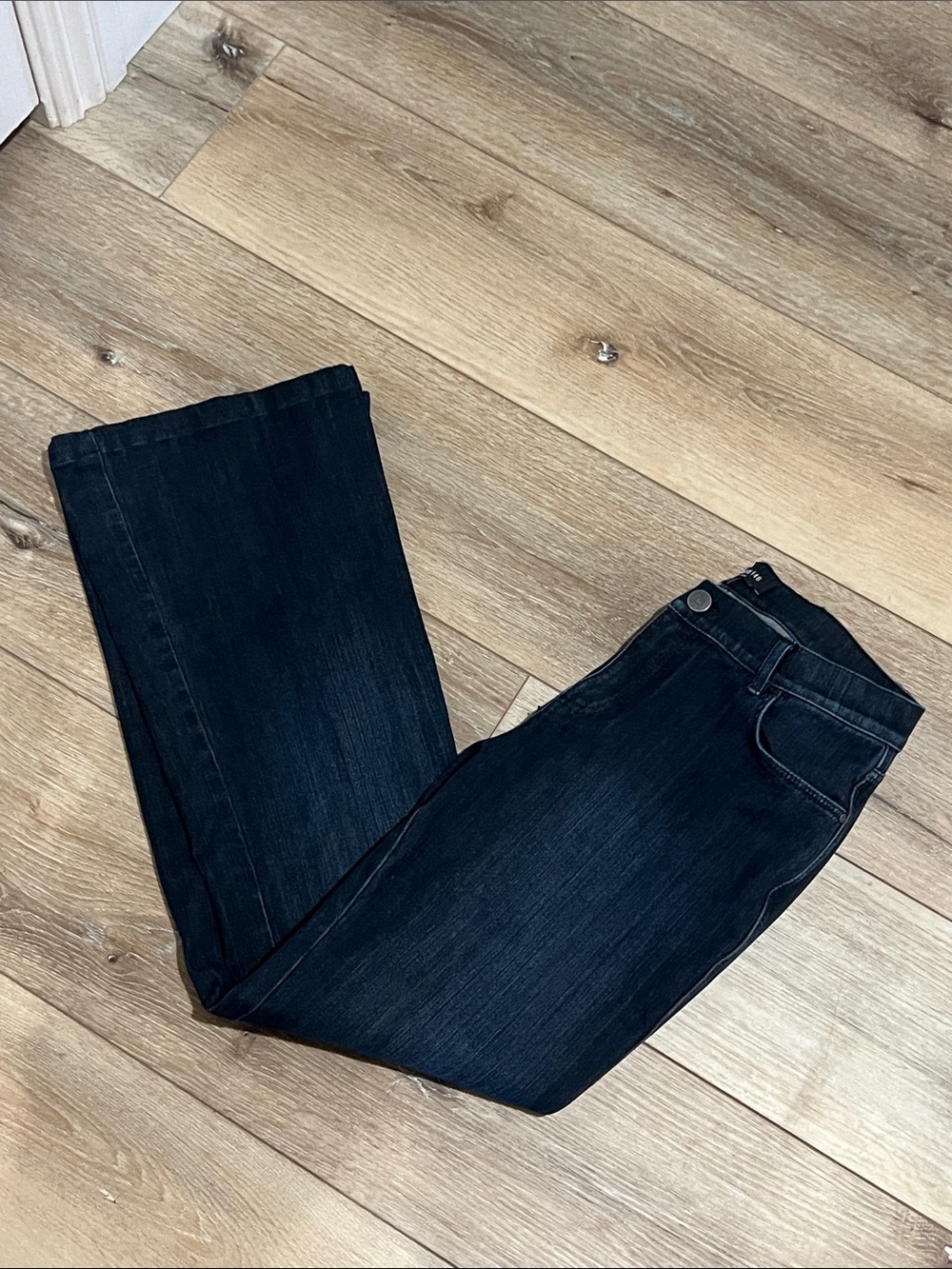 Lafayette 148, size 4 (aka 27), New York Dark Indigo Flare Jeans, STUNNING